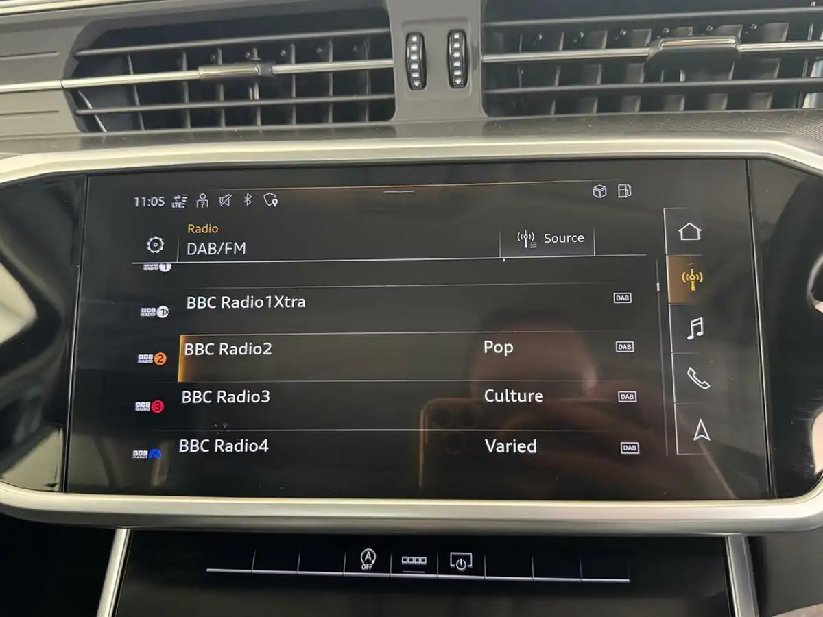 2022-audi-a6-saloon-20-40-tfsi-sport-big-35
