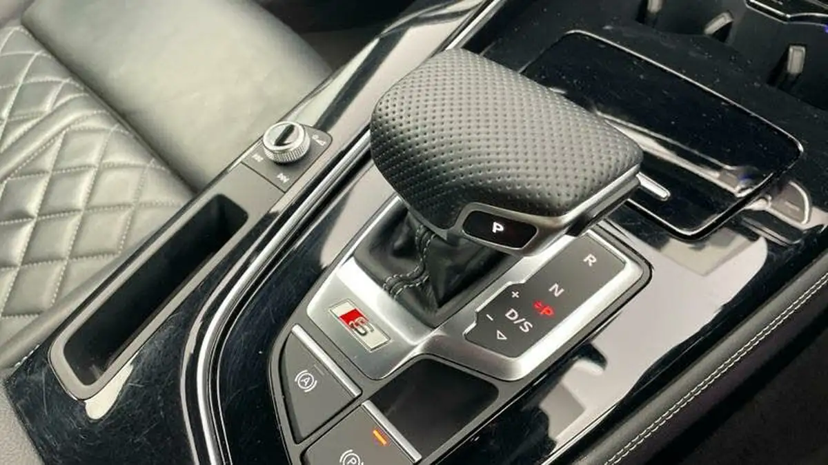 2022-audi-s4-30tdi-v6-black-edition-big-13