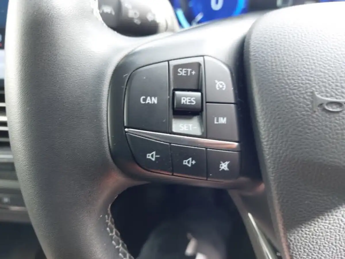 2022-ford-focus-10t-active-vignale-155ps-hybrid-mhev-hatchback-big-13