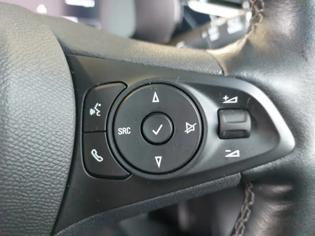 2022-vauxhall-corsa-e-elite-premium-big-15