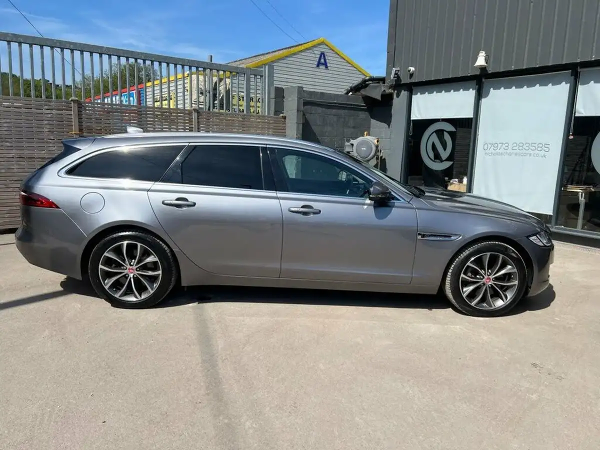 2019-jaguar-xf-20i-portfolio-250ps-sportbrake-5d-big-46
