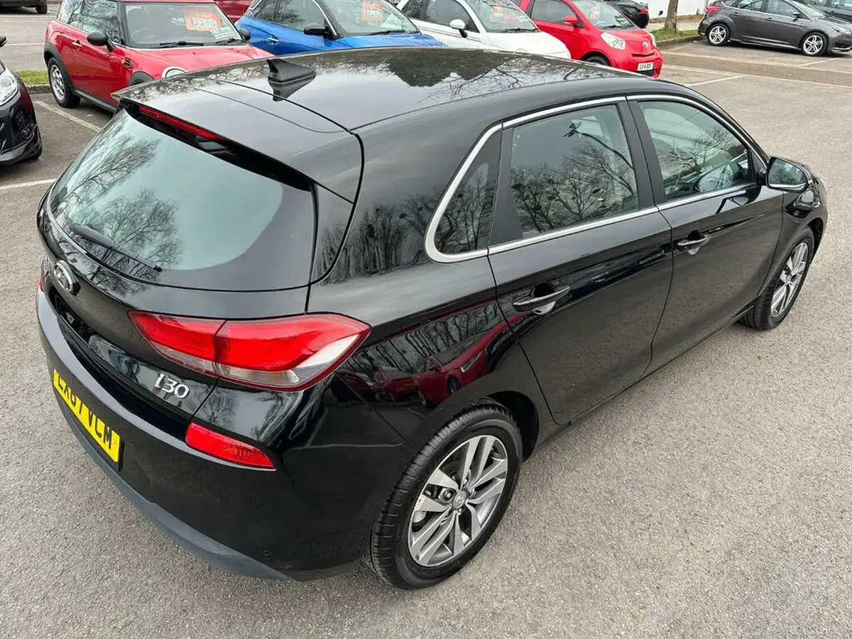 2017-hyundai-i30-10-t-gdi-se-nav-blue-drive-hatchback-big-19