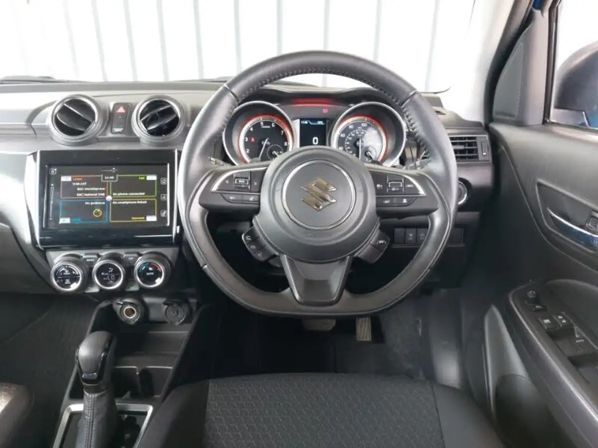 2022-suzuki-swift-12-dualjet-sz5-cvt-big-6