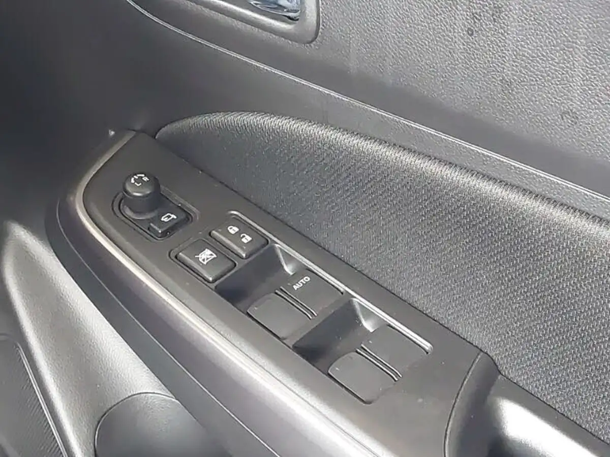 2022-suzuki-swift-12-dualjet-sz5-cvt-big-10
