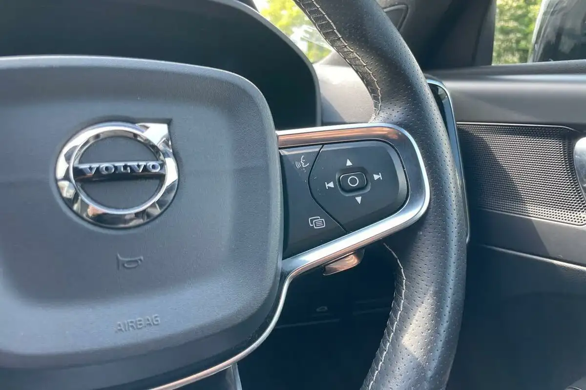 2019-volvo-xc40-20td-d3-r-design-awd-geartronic-big-35