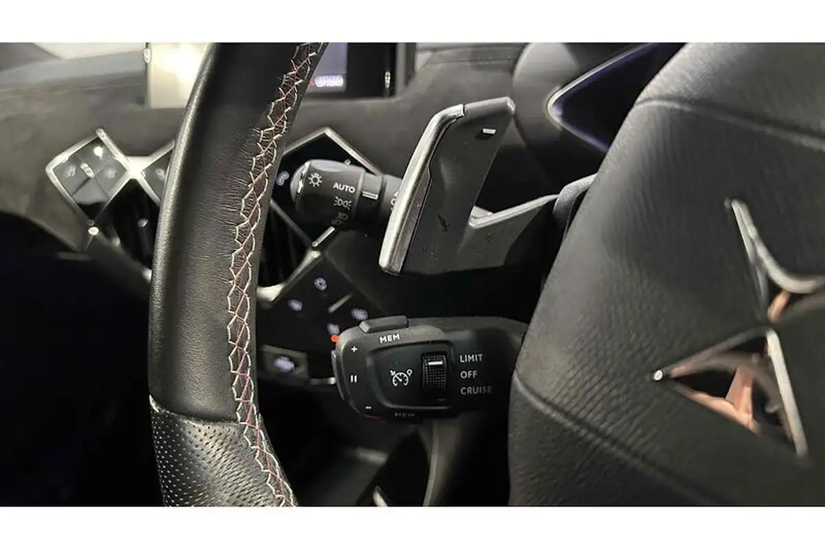 2022-ds-ds-3-crossback-12-puretech-performance-line-130ps-eat8-big-27