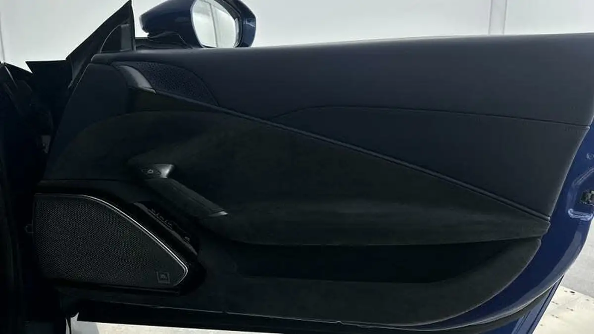 2022-ferrari-roma-38t-v8-f1-dct-ss-620ps-coupe-big-39