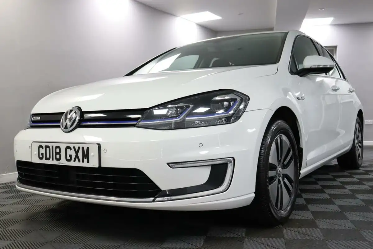 2018-volkswagen-golf-e-e-golf-big-23