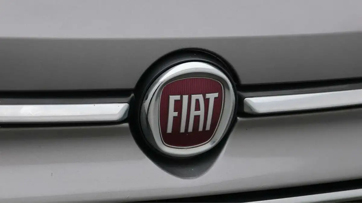 2020-fiat-500-10-lounge-big-24