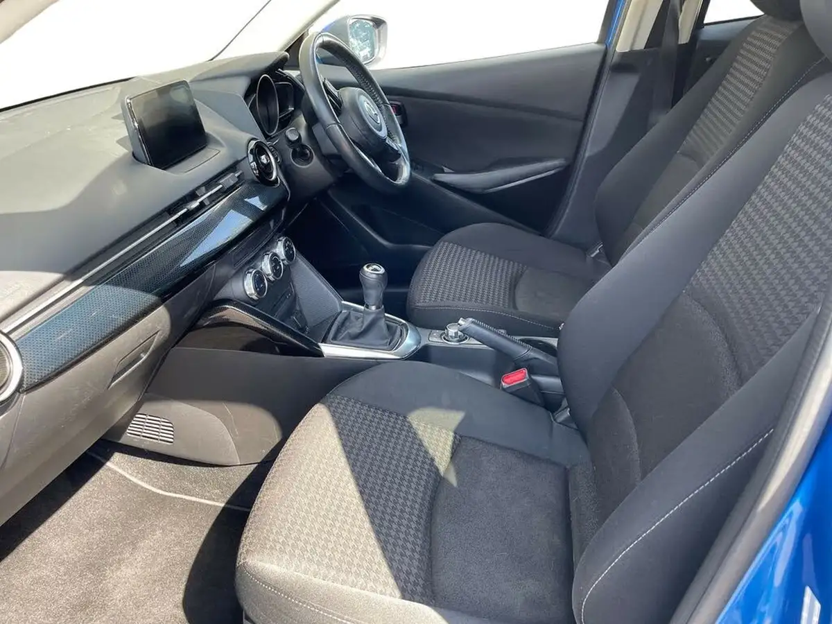2018-mazda-mazda2-15-black-edition-big-9