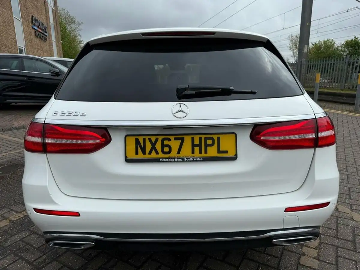 2017-mercedes-benz-e-class-20d-e220d-se-ss-estate-5d-big-17