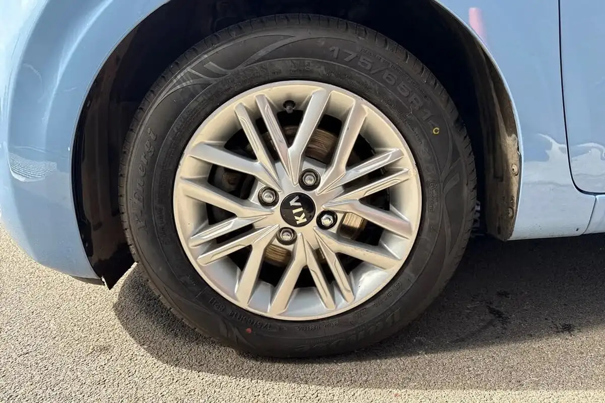 2021-kia-picanto-10-2-big-9