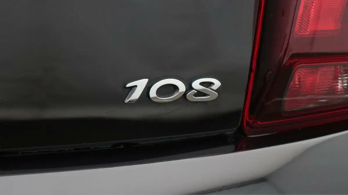 2019-peugeot-108-10-allure-hatchback-5d-2-tronic-big-21