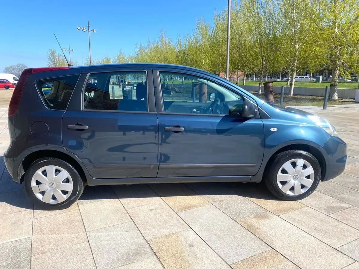 2012-nissan-note-14-visia-big-15