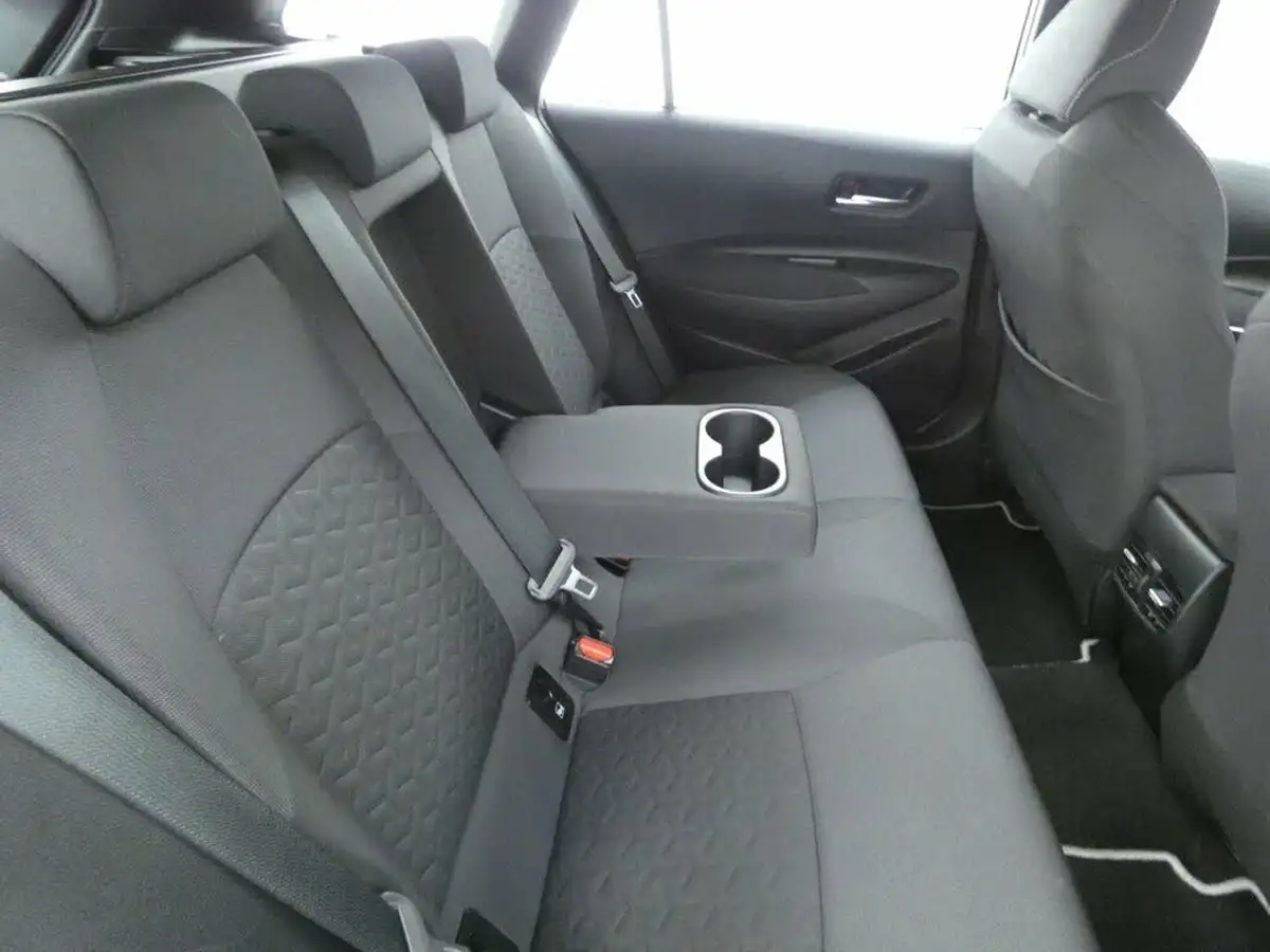 2021-toyota-corolla-18-vvt-i-icon-tech-spare-wheel-touring-sports-5d-big-15