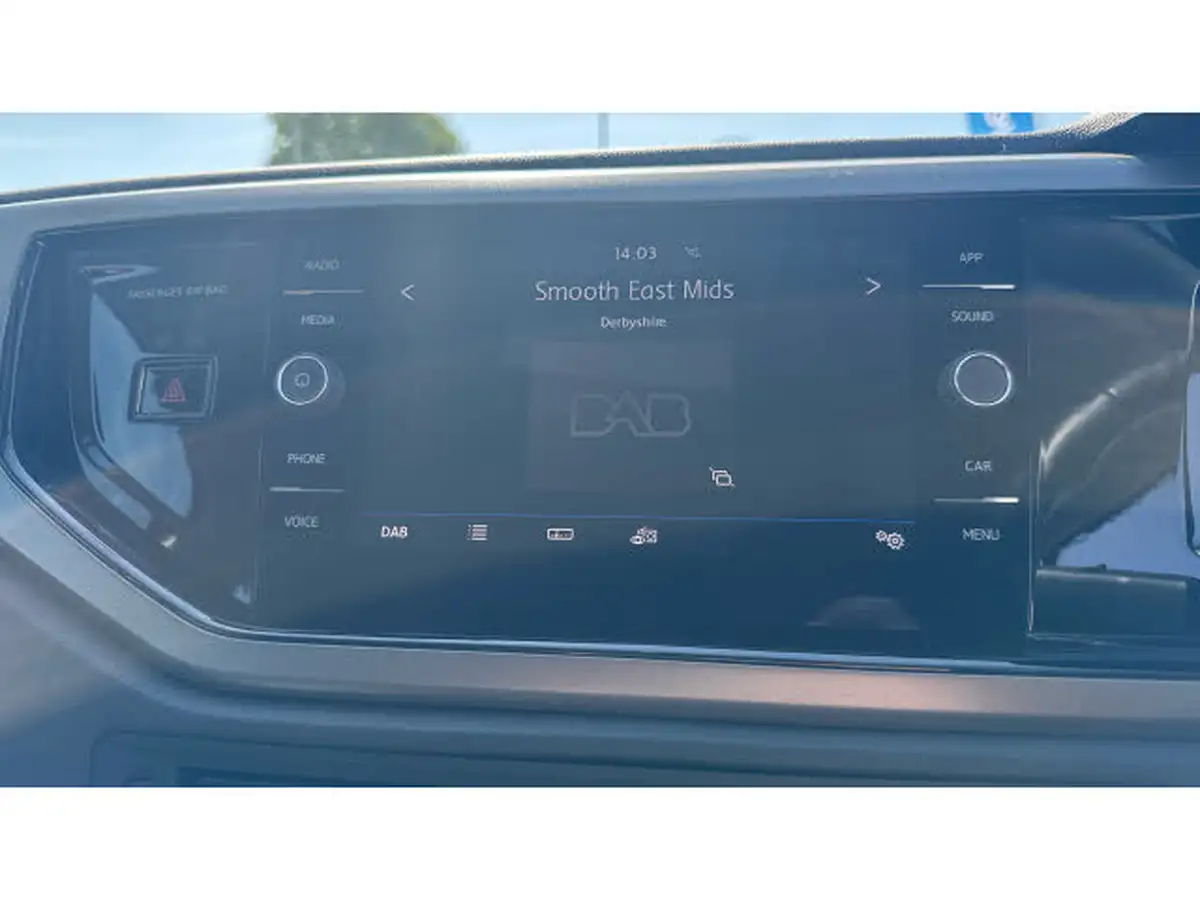 2018-volkswagen-polo-10-tsi-se-big-25