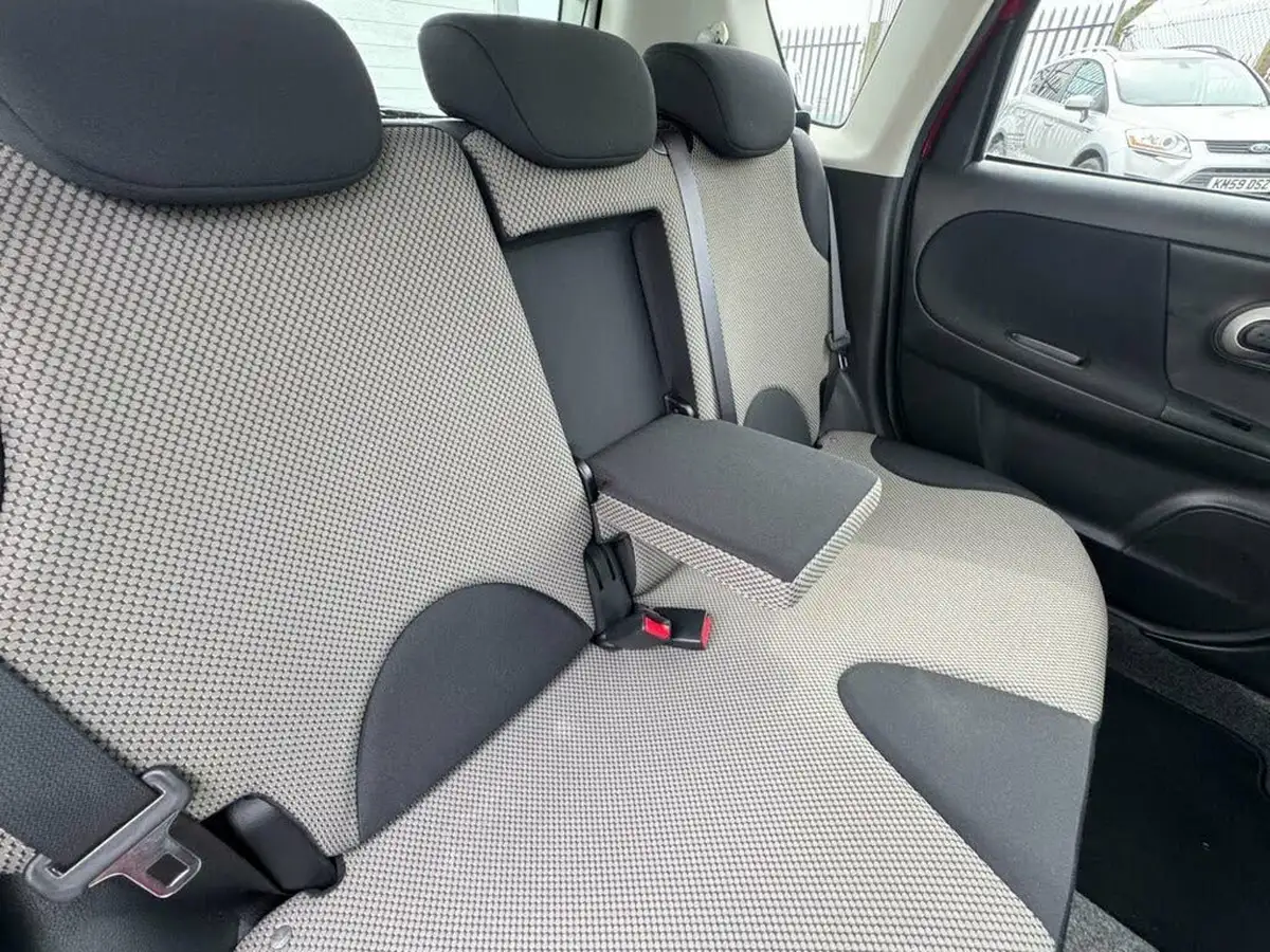 2011-nissan-note-14-n-tec-big-16