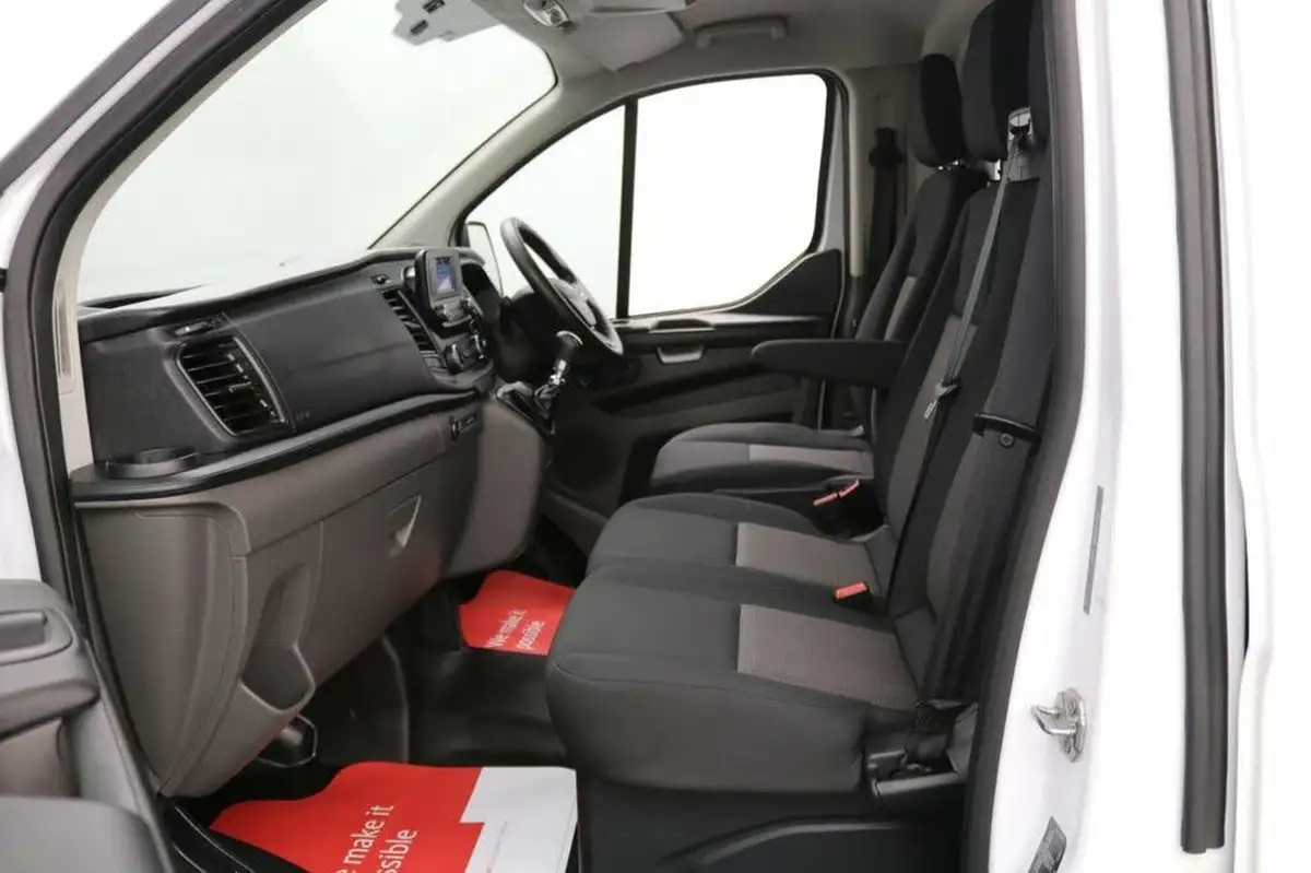 2020-ford-transit-custom-20tdci-280-l1h1-leader-105pseu6dt-panel-van-big-20