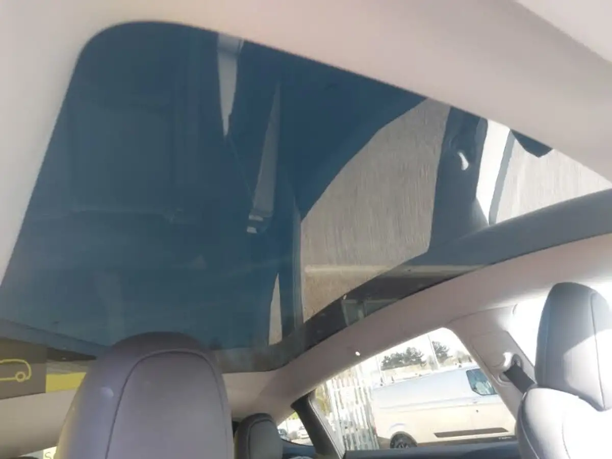 2023-tesla-model-y-e-rwd-big-12