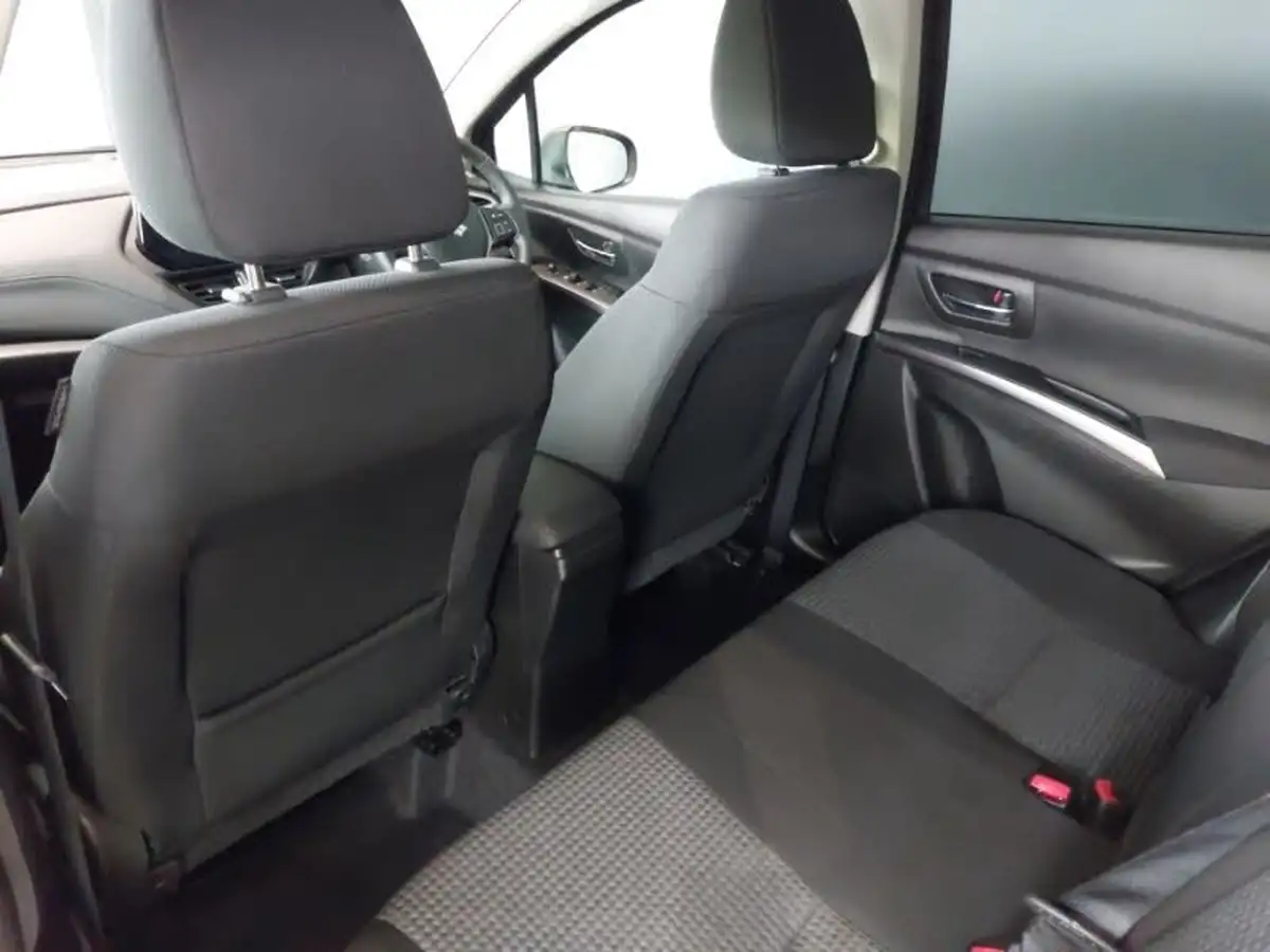 2023-suzuki-s-cross-14-boosterjet-motion-big-5