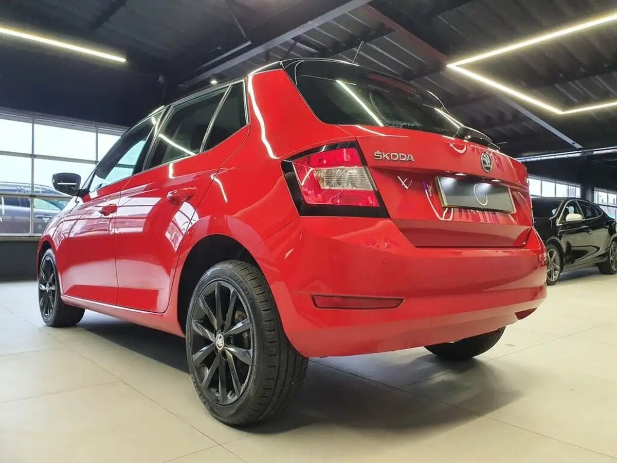 2019-skoda-fabia-10-tsi-colour-edition-big-2
