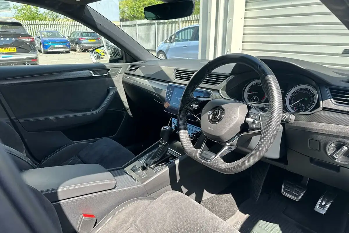 2020-skoda-superb-20-tsi-sportline-plus-190ps-hatchback-big-5
