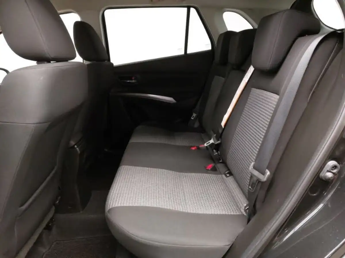 2023-suzuki-s-cross-14-boosterjet-motion-big-5