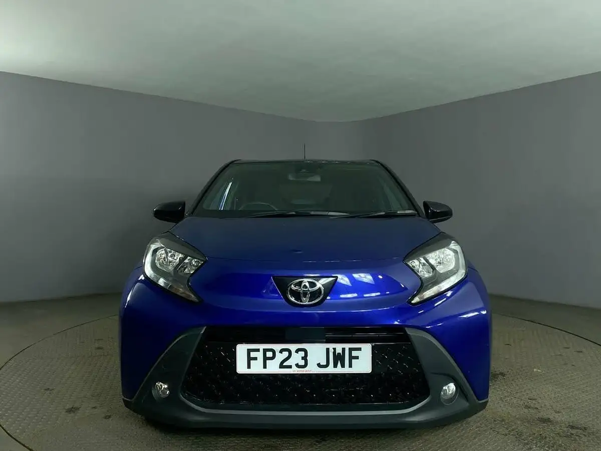 2023-toyota-aygo-x-10-vvt-i-edge-big-2