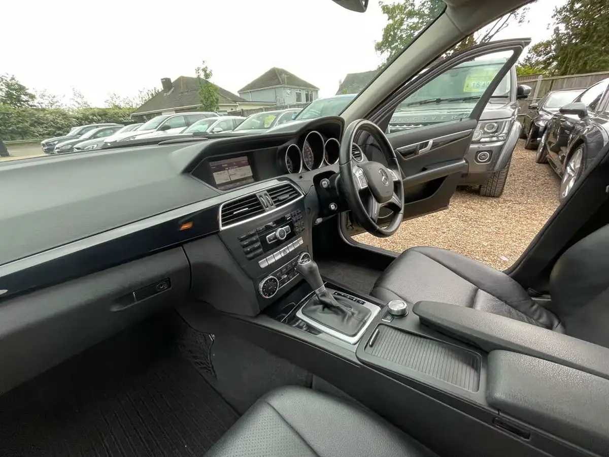 2013-mercedes-benz-c-class-21cdi-c220-cdi-executive-se-170bhp-saloon-4d-7g-tronic-plus-big-34