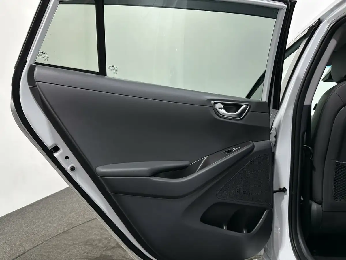 2020-hyundai-ioniq-16-gdi-premium-se-hybrid-big-40