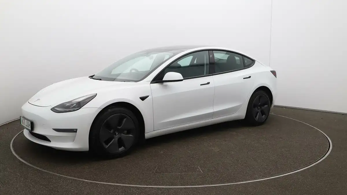 2021-tesla-model-3-e-long-range-awd-big-59