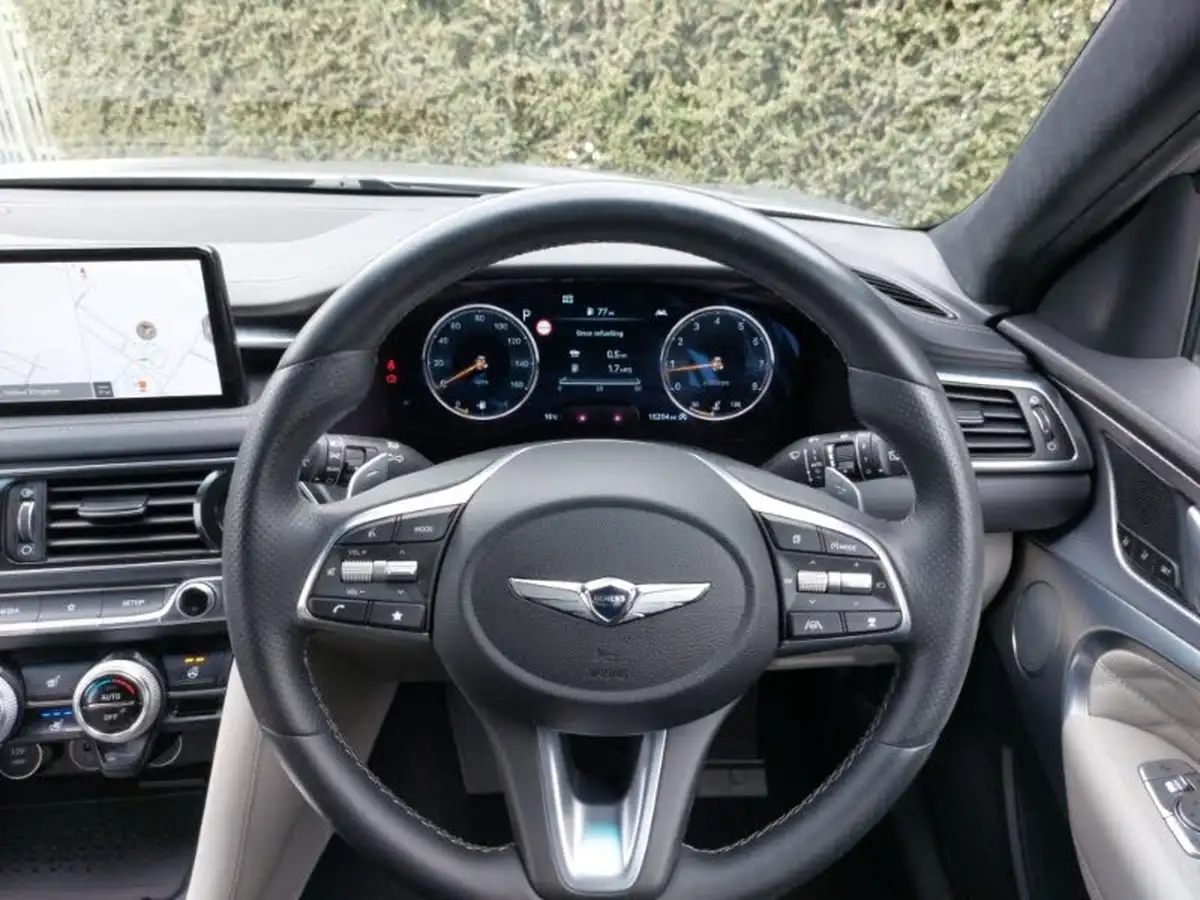 2021-genesis-g70-20-t-premium-line-saloon-4d-big-16