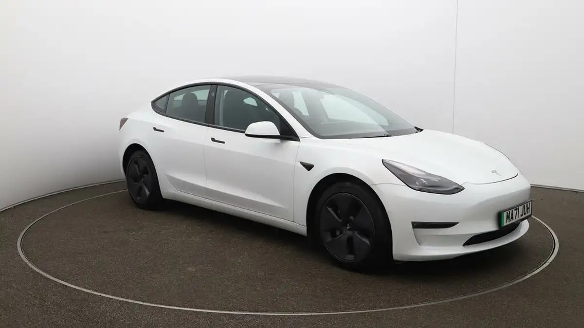 2021-tesla-model-3-e-long-range-awd-big-35