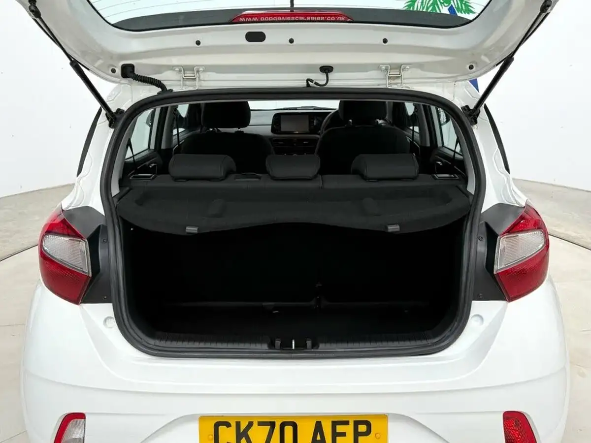 2020-hyundai-i10-12-se-connect-auto-big-31