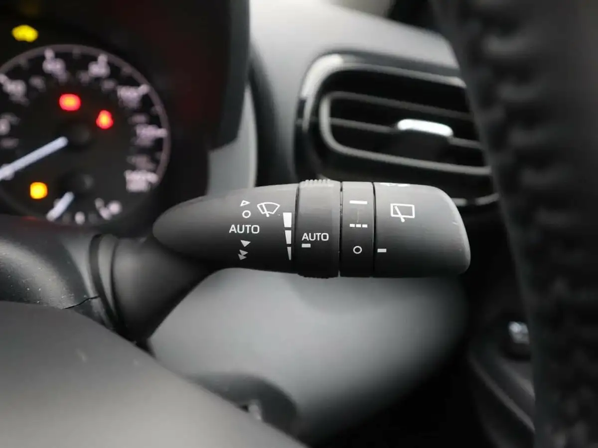 2024-toyota-yaris-15-vvt-i-icon-big-22
