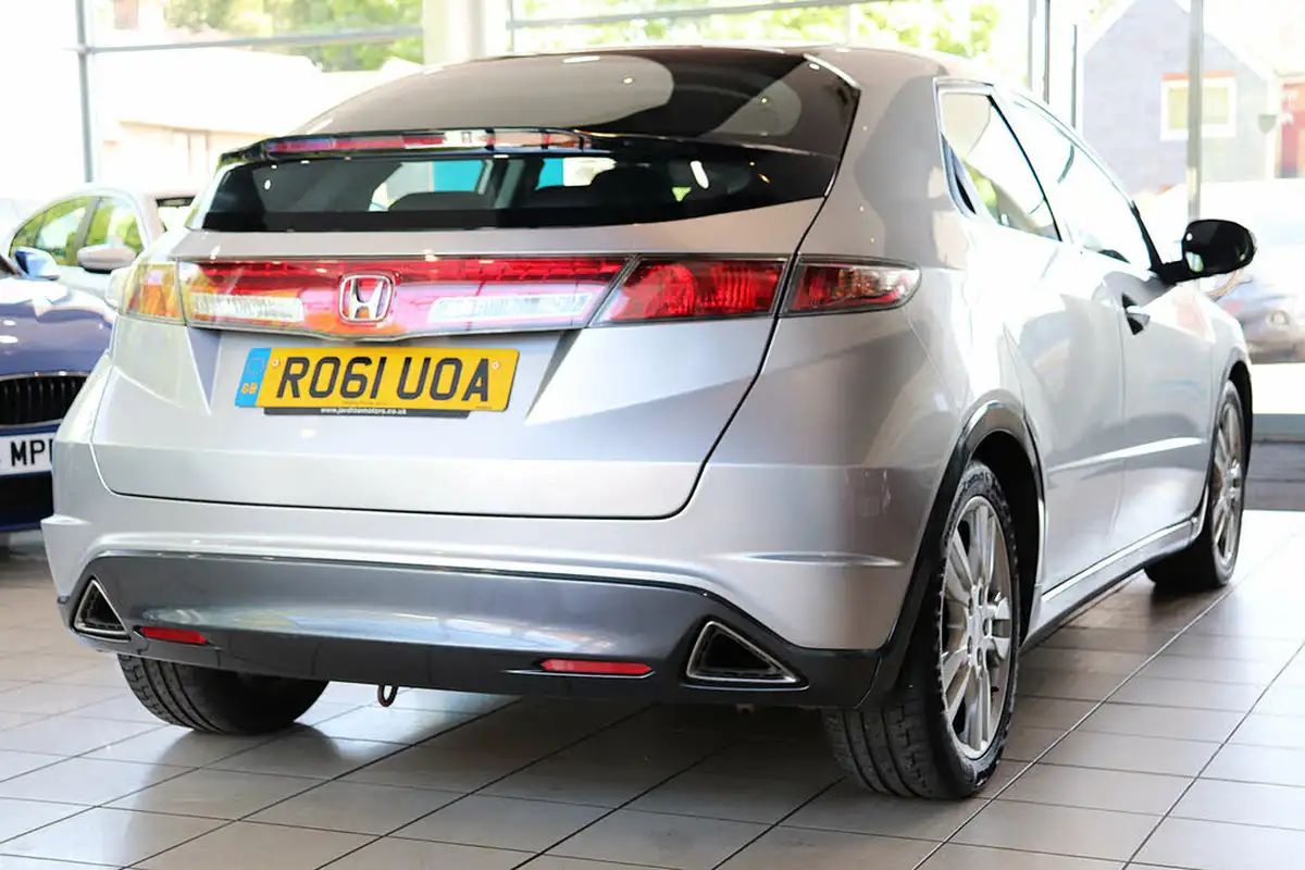 2011-honda-civic-18-es-t-big-5