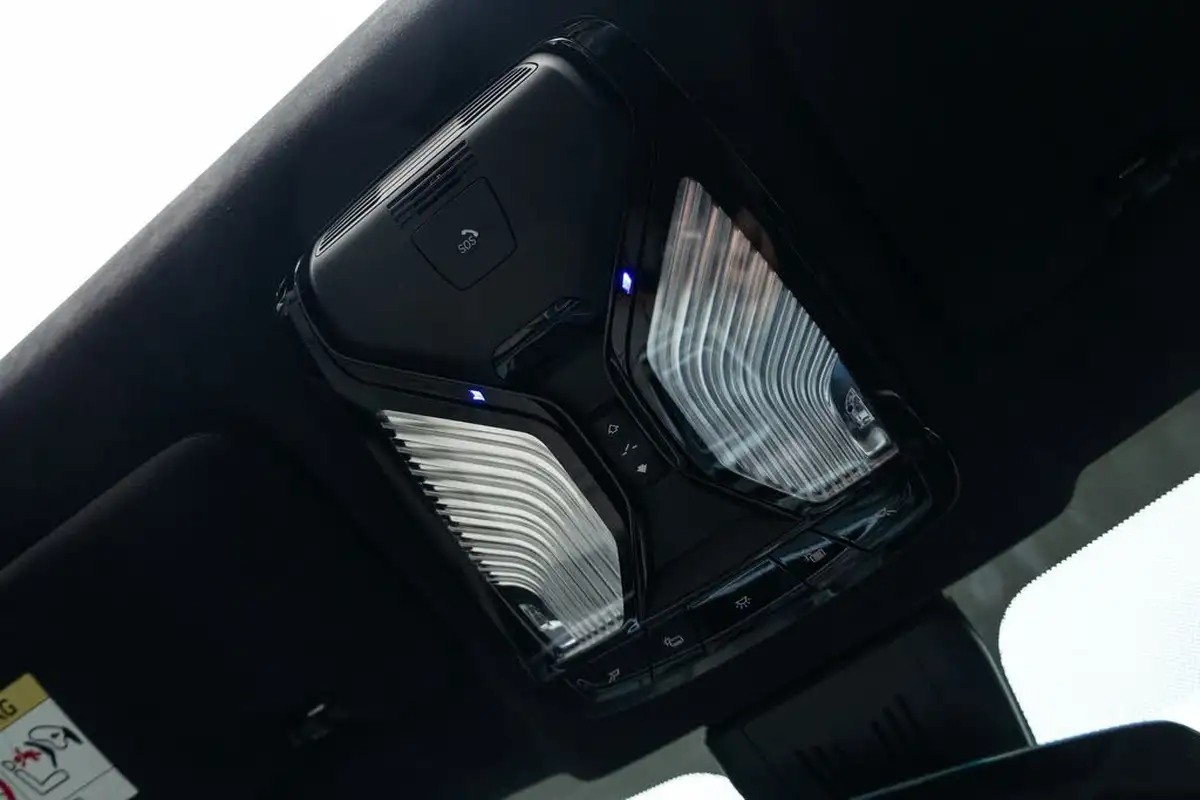 2020-bmw-x7-30td-m50d-big-60