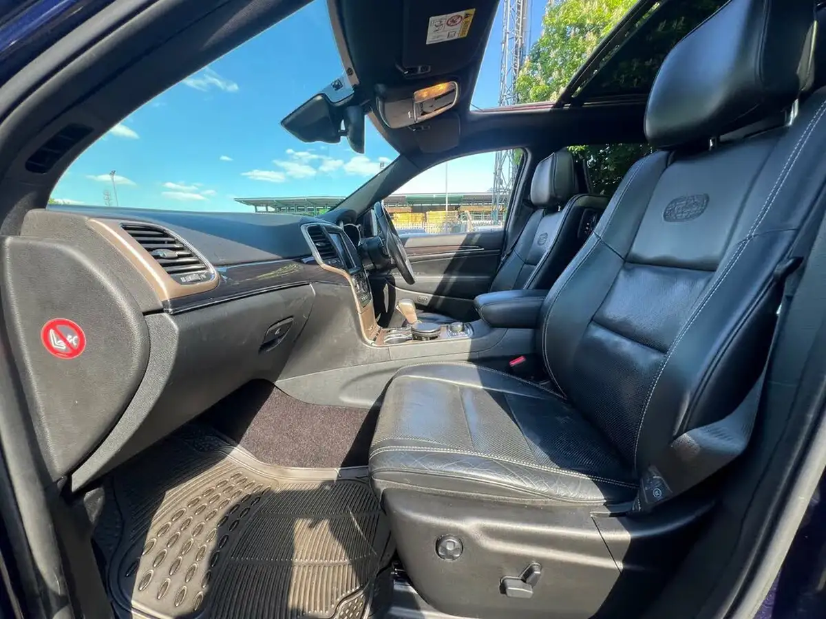 2017-jeep-grand-cherokee-30crd-overland-4x4-big-39