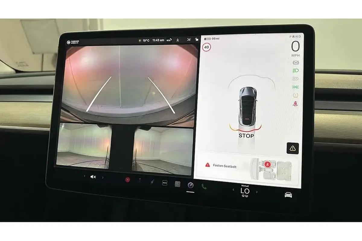 2022-tesla-model-y-e-long-range-big-42