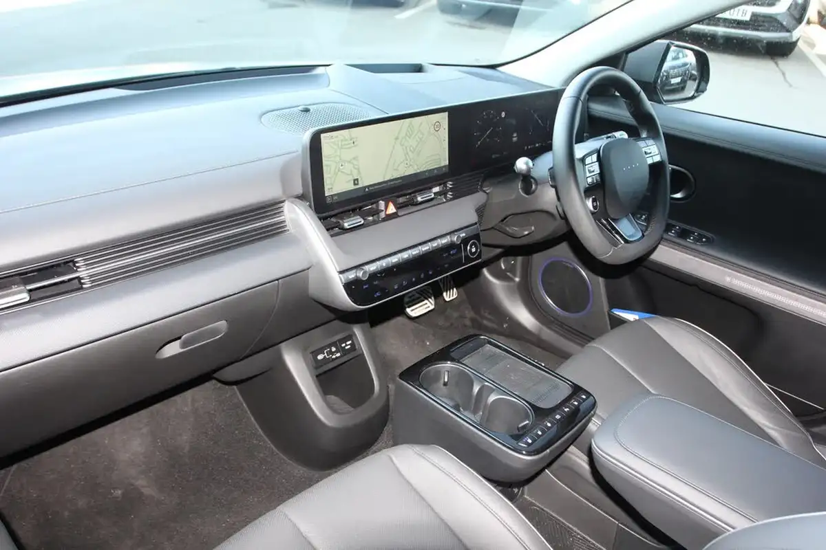2024-hyundai-ioniq-5-e-ultimate-228ps-84kwh-tech-pack-max-rwd-big-11