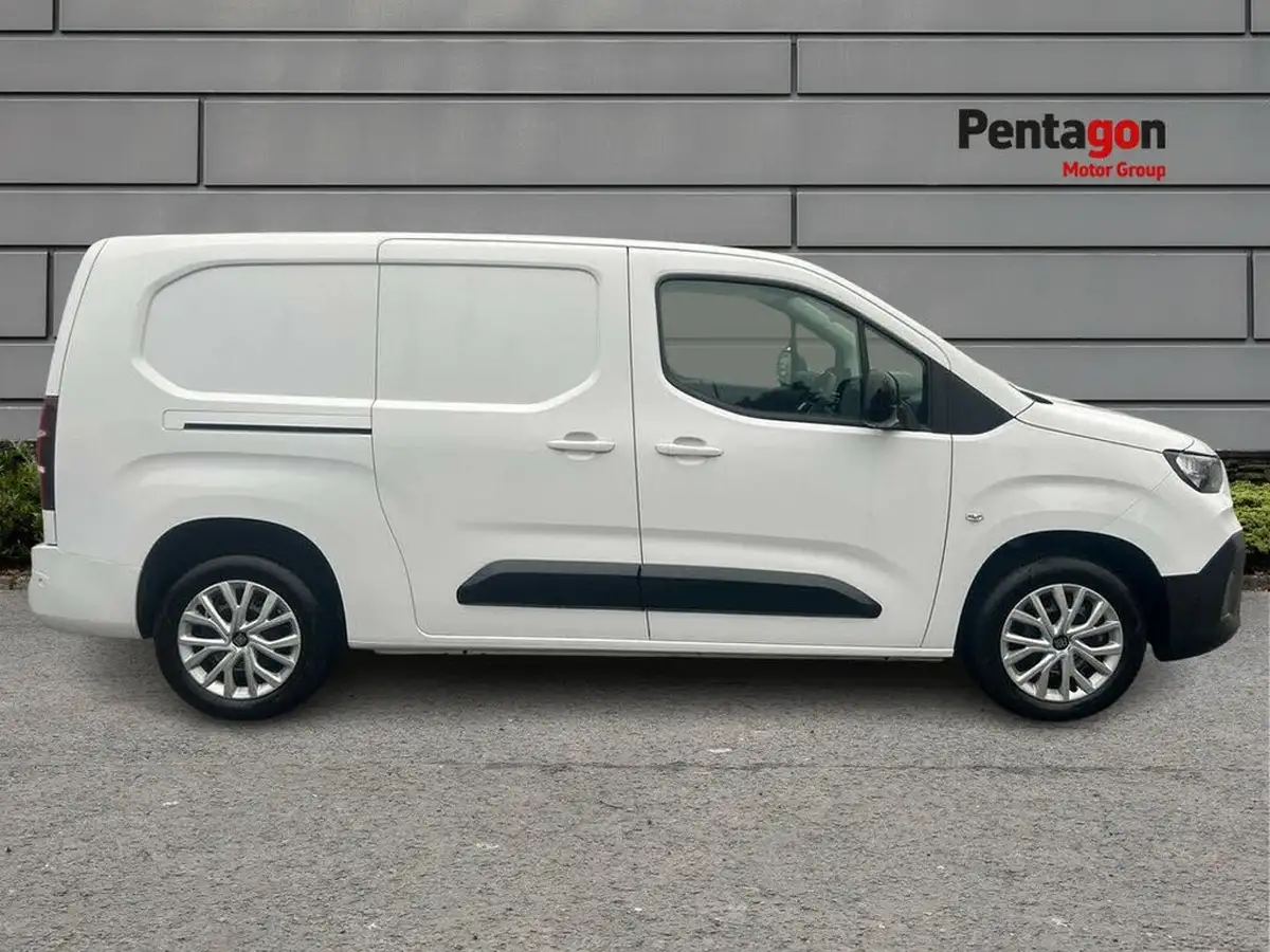 2024-fiat-doblo-15bluehdi-standard-l1h1-swb-100bhpeu6d-l1h1-1000kg-big-13