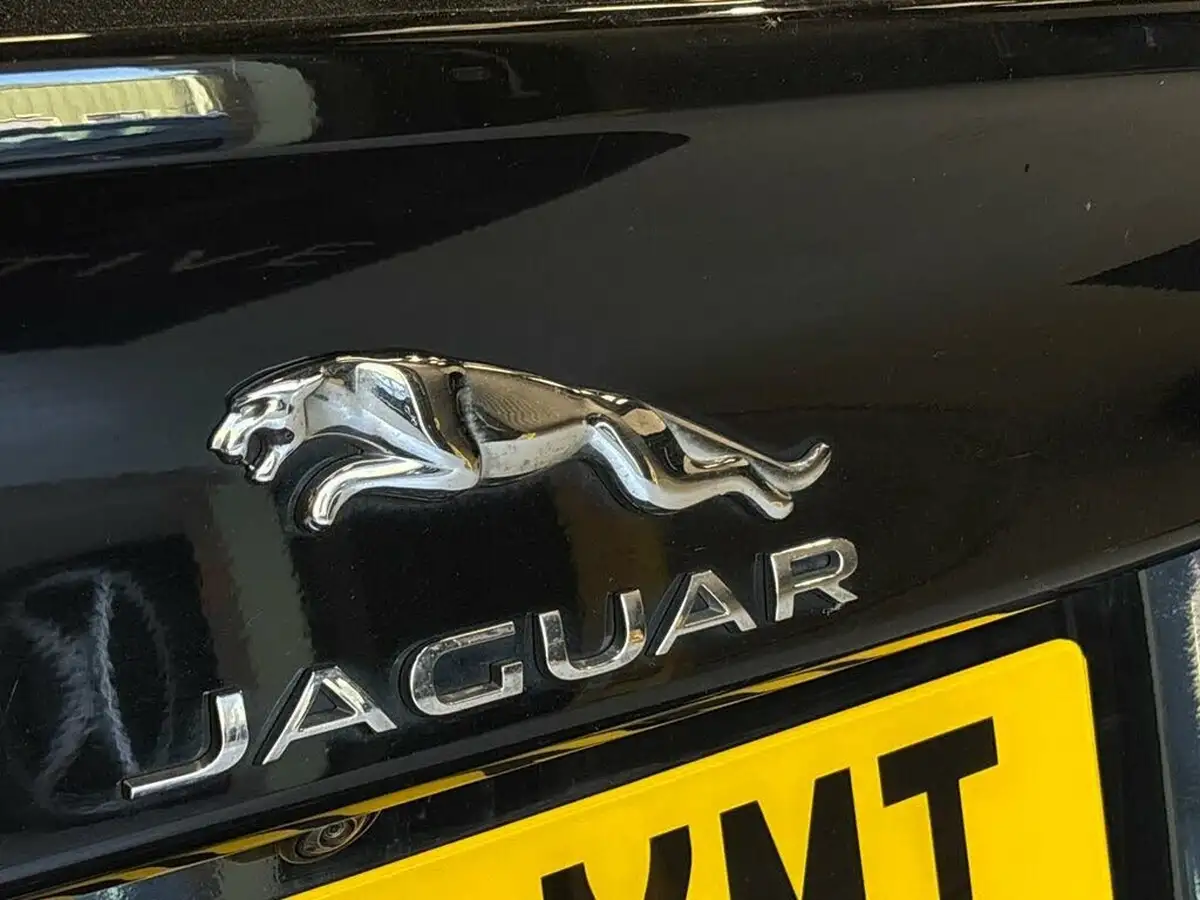 2020-jaguar-xe-20d-r-dynamic-s-big-38