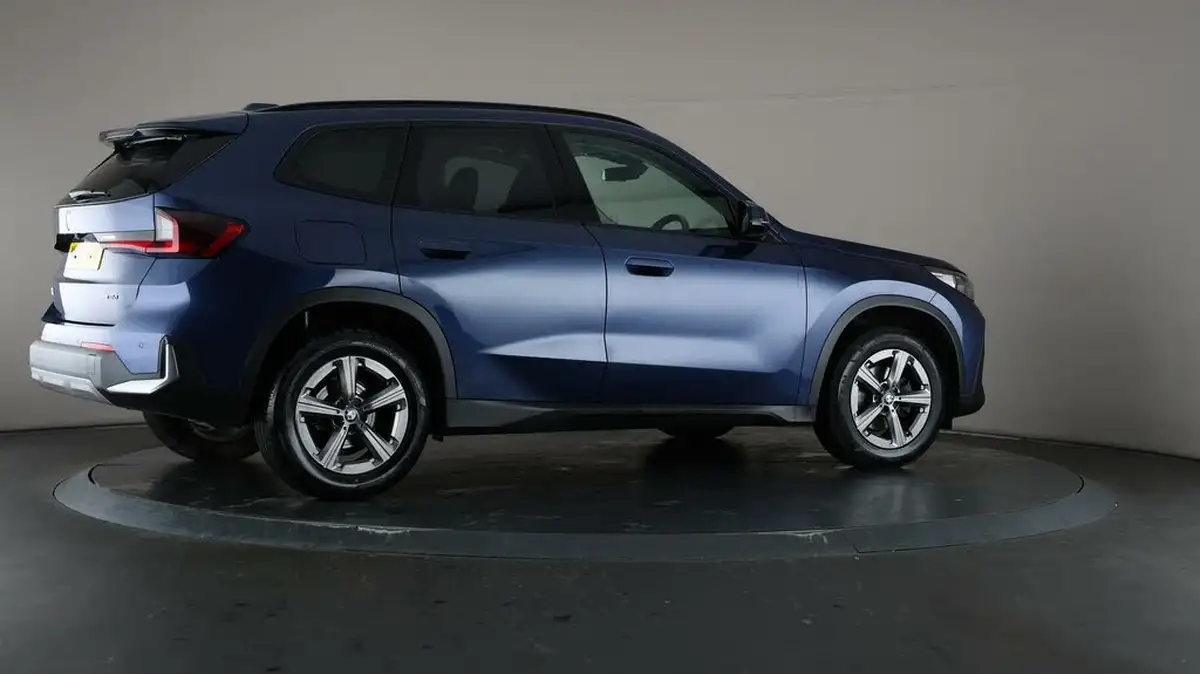 2022-bmw-x1-20td-sdrive18d-sport-steptronic-big-64