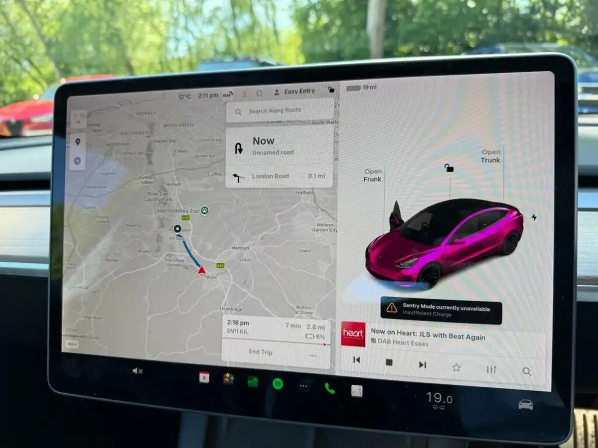 2021-tesla-model-3-e-performance-awd-big-7