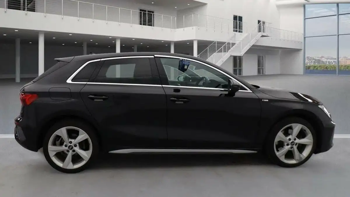 2021-audi-a3-14-40-tfsi-e-s-line-big-8