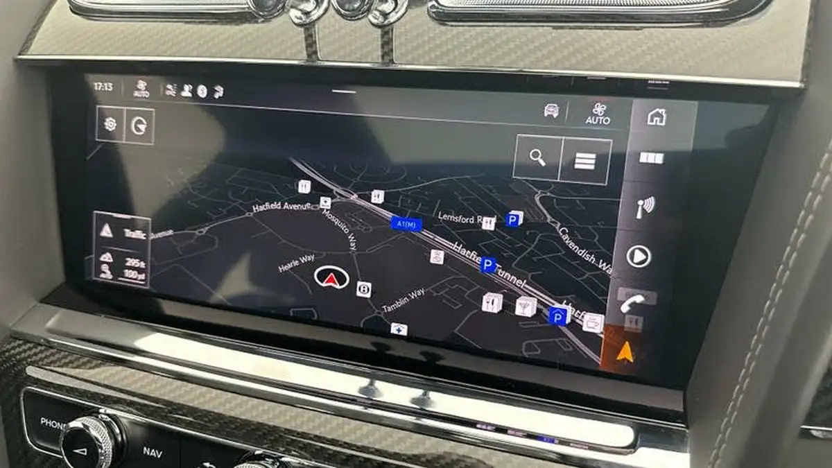 2025-bentley-bentayga-40-v8-extended-wheelbase-azure-big-12