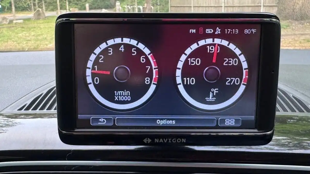 2012-volkswagen-up-10-high-up-5d-big-35