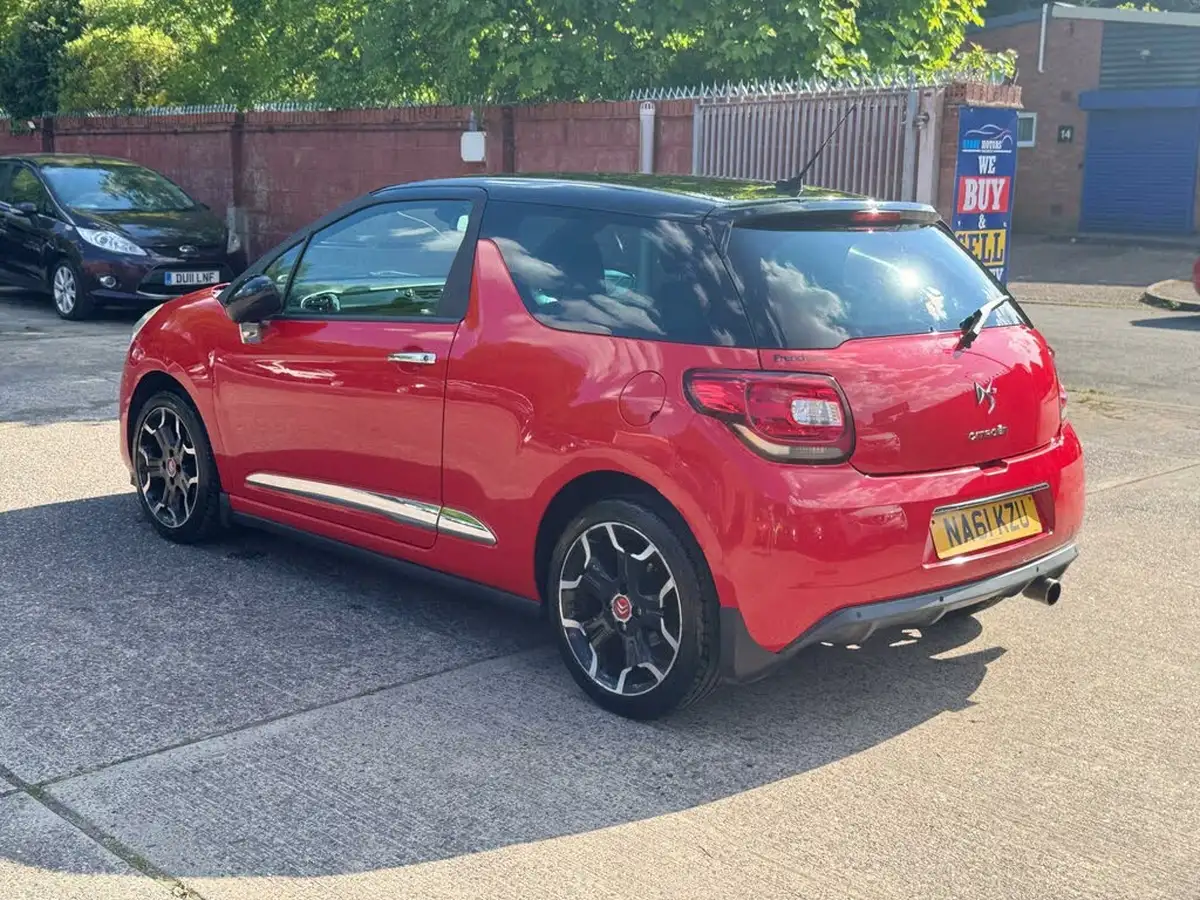 2011-citroen-ds3-16-dstyle-plus-big-15