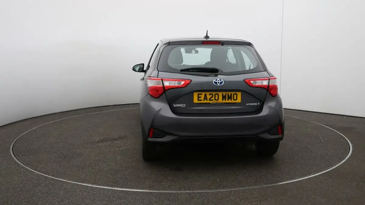 2020-toyota-yaris-15-vvt-i-icon-98bhp-hybrid-1497cc-e-cvt-big-6