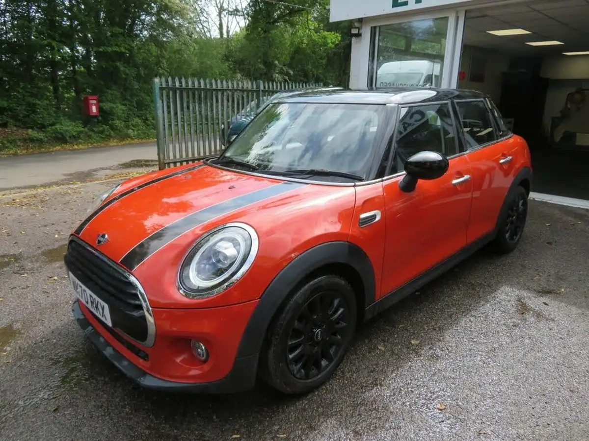 2020-mini-countryman-15-cooper-classic-big-5